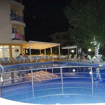Family Orios Hotel 3*