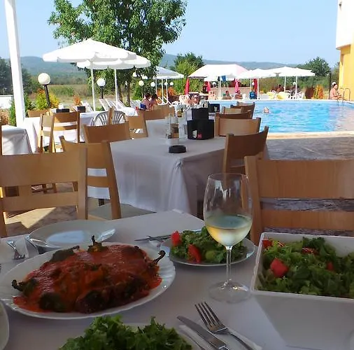 Family Orios 3* פרימורסקו